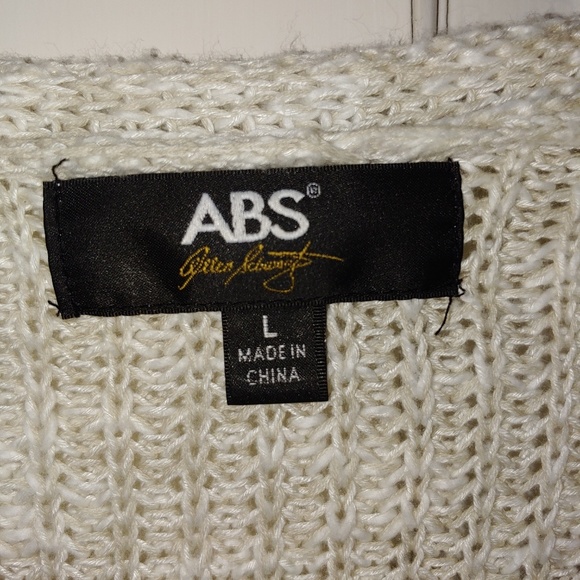 Sweater - Picture 3 of 3